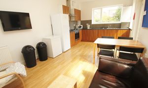 Photo 27- click for photo gallery